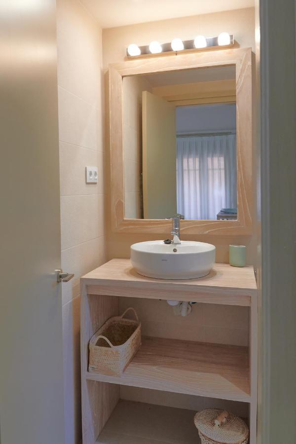 Dharma Experience Cambrils Facebook Apartment Exterior photo